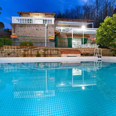 Luisa Jacuzzi And Pool Villa *