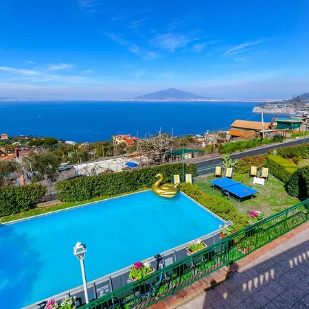 Luisa Jacuzzi And Pool Villa *
