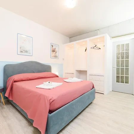 וילה Estate4home - Luisa Jacuzzi And Pool סורנטו